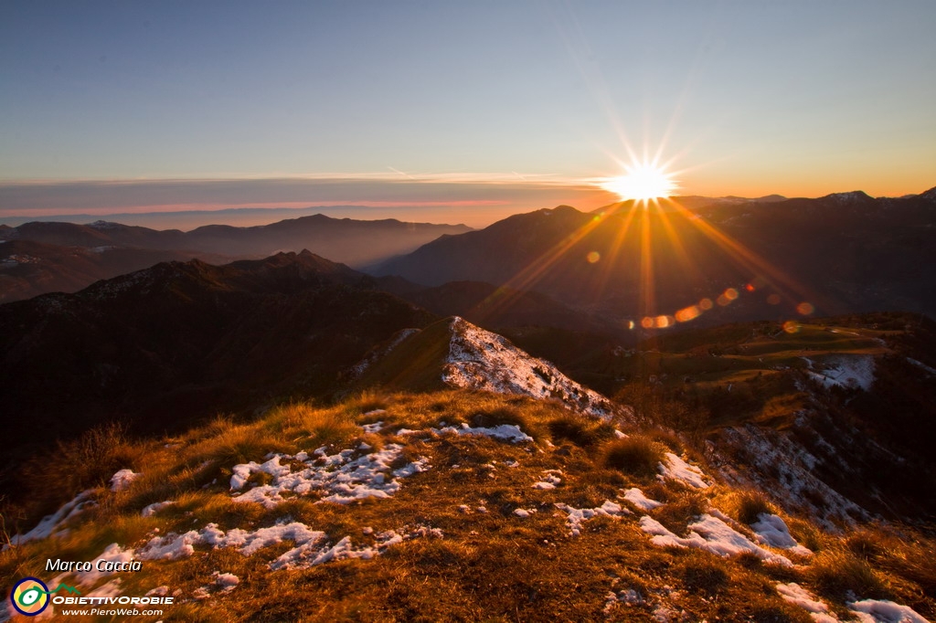 05_Il Sole scende dietro a Valcava.JPG